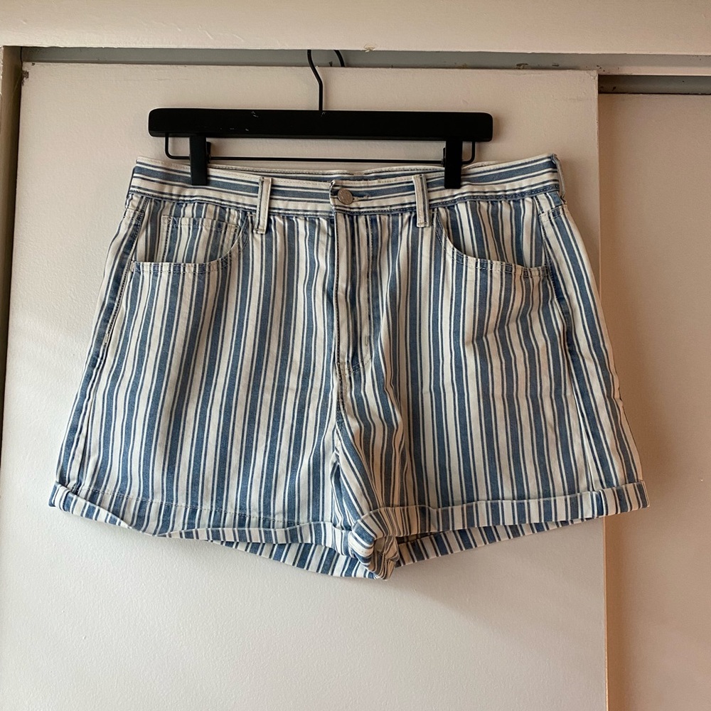American Eagle Mid Rise Striped Jean Shorts (14)